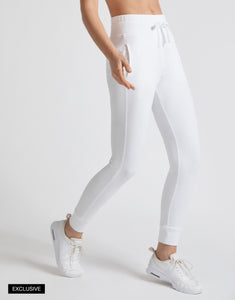 Gia - White
