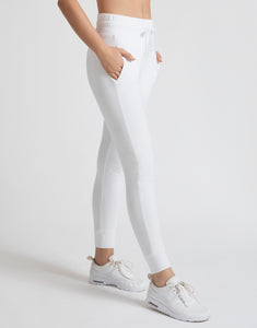 Gia - White